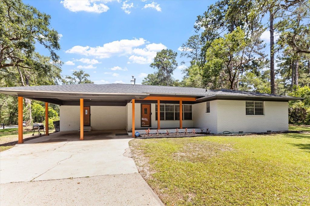 Photo of 2425 Bruce Lane, Tallahassee, FL 32310 (MLS # 398494)