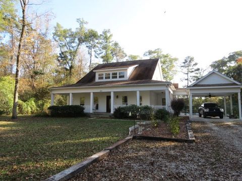 A home in Crawfordville