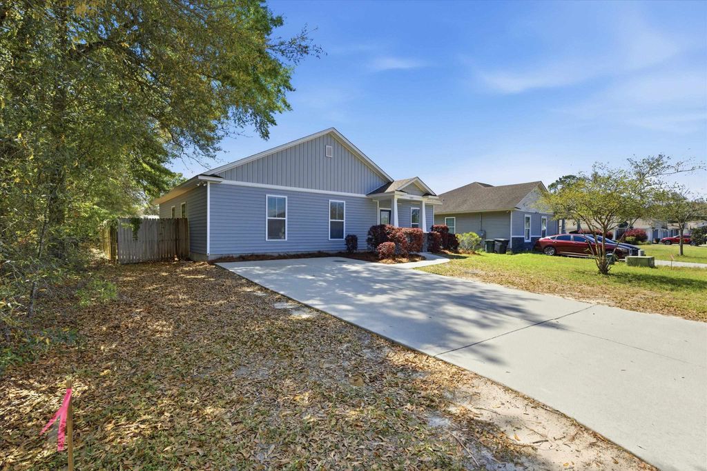 Photo of 1351 Tuscaloosa Trace, Tallahassee, FL 32305 (MLS # 397901)