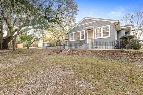 Tiny photo for 2014 GOLF TERRACE Dr, Tallahassee, FL 32301 (MLS # 398868)
