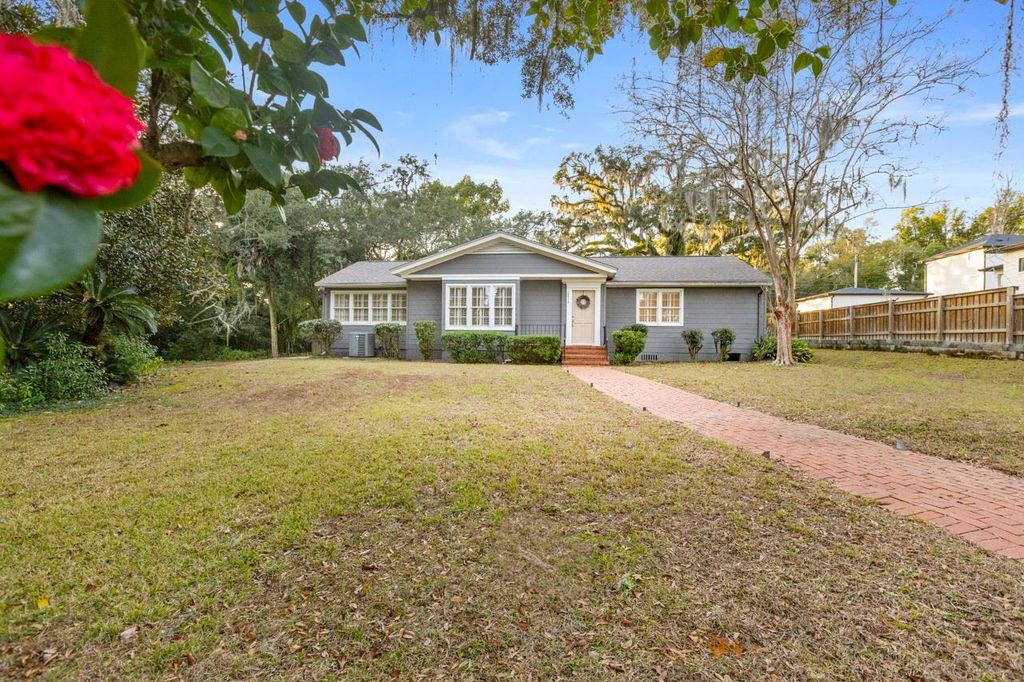 Photo of 2014 GOLF TERRACE Dr, Tallahassee, FL 32301 (MLS # 398868)