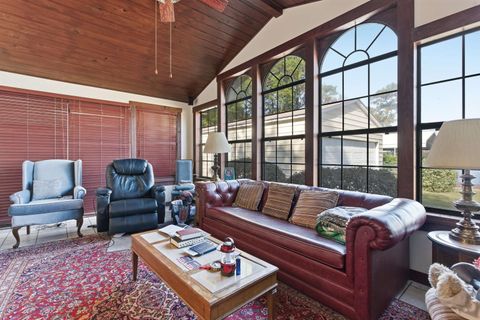 Tiny photo for 1996 Lake Point Lane, Tallahassee, FL 32310 (MLS # 394116)