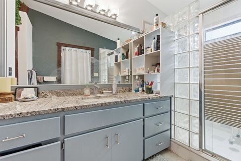 Tiny photo for 1996 Lake Point Lane, Tallahassee, FL 32310 (MLS # 394116)