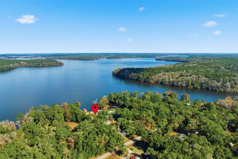 Tiny photo for 1996 Lake Point Lane, Tallahassee, FL 32310 (MLS # 394116)