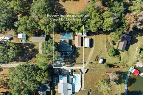 Tiny photo for 1996 Lake Point Lane, Tallahassee, FL 32310 (MLS # 394116)