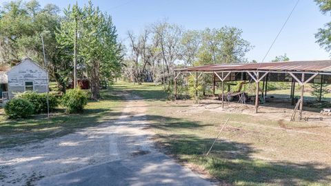 Tiny photo for 49 WILL WHITE Road, Quincy, FL 32351 (MLS # 399367)
