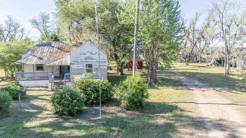 Tiny photo for 49 WILL WHITE Road, Quincy, FL 32351 (MLS # 399367)