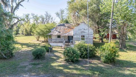 Tiny photo for 49 WILL WHITE Road, Quincy, FL 32351 (MLS # 399367)