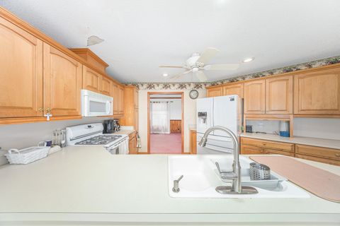 Tiny photo for 49 WILL WHITE Road, Quincy, FL 32351 (MLS # 399367)