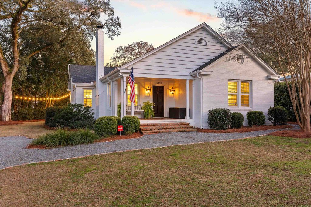 Photo of 2017 E Forest Drive, Tallahassee, FL 32303 (MLS # 395932)