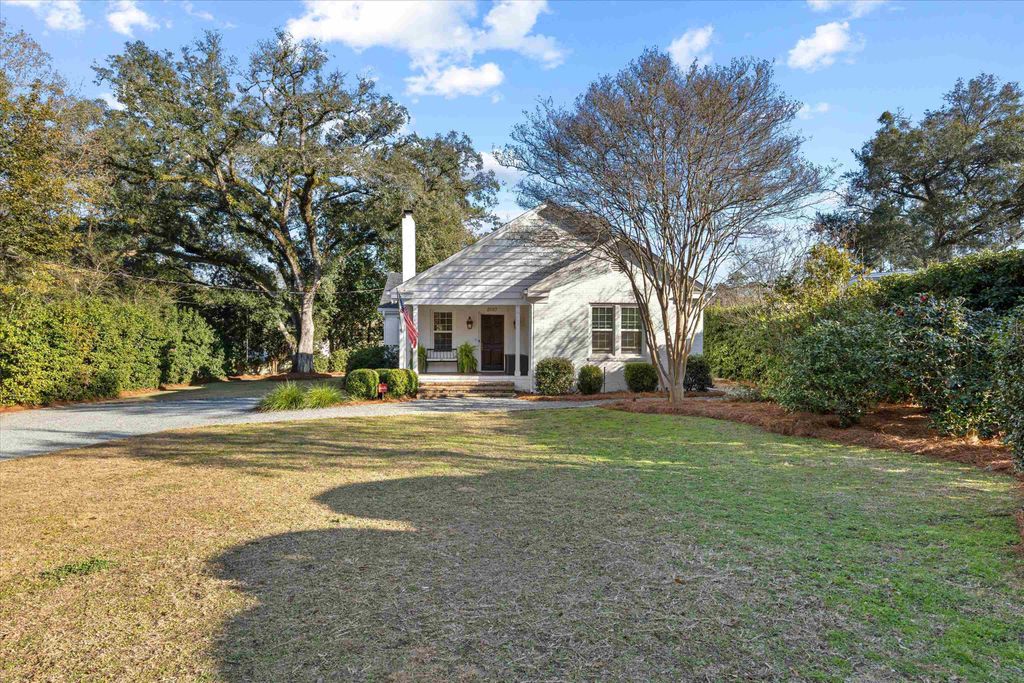 Photo of 2017 E Forest Drive, Tallahassee, FL 32303 (MLS # 395932)