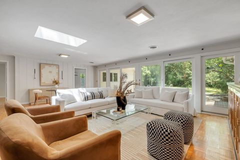 Tiny photo for 2007 Lee Avenue, Tallahassee, FL 32308 (MLS # 402412)