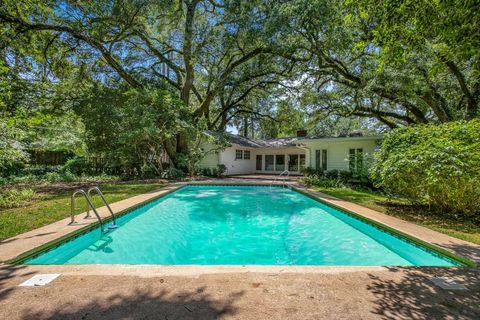 Tiny photo for 2007 Lee Avenue, Tallahassee, FL 32308 (MLS # 402412)