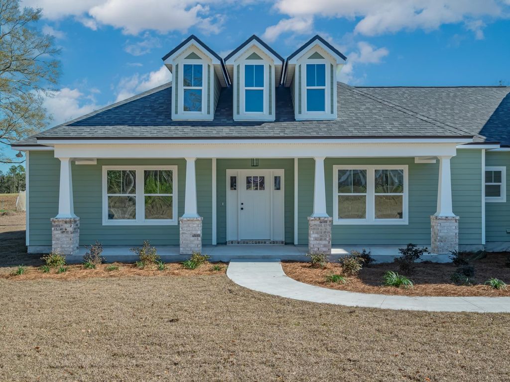 Photo of 95 Country Club Drive, Crawfordville, FL 32327 (MLS # 397448)