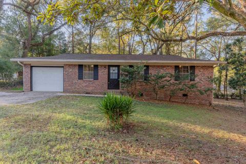 Photo of 2400 HIDEAWAY Court, Tallahassee, FL 32303 (MLS # 394501)