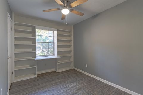 Tiny photo for 2400 HIDEAWAY Court, Tallahassee, FL 32303 (MLS # 394501)