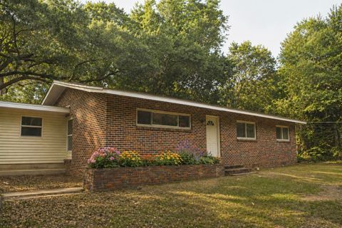 Photo of 2202 Mission Road, Tallahassee, FL 32304 (MLS # 399649)