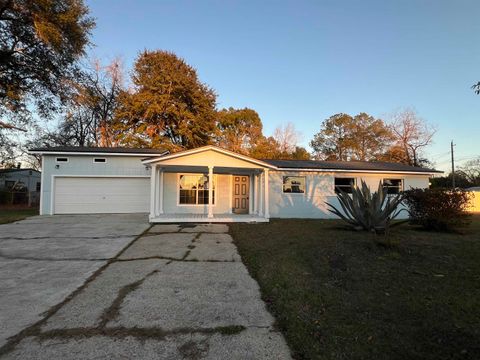 447 S Shelfer Street Quincy FL 32351