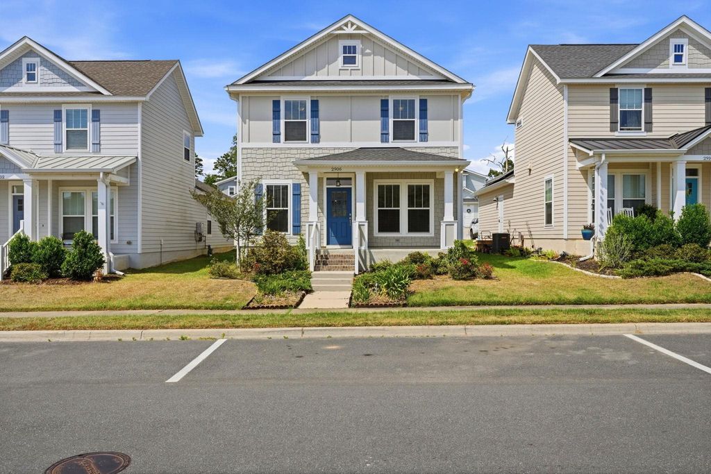 Photo of 2906 FONTANA Street, Tallahassee, FL 32308 (MLS # 399075)