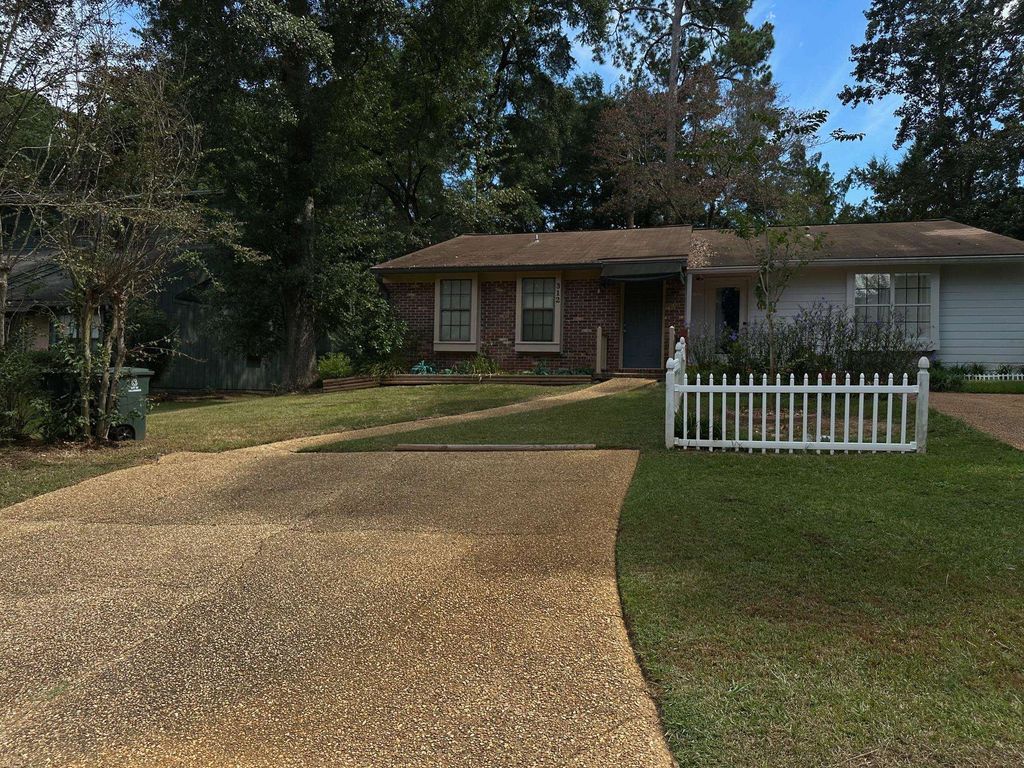 Photo of 312 Whetherbine Way East Way, Tallahassee, FL 32301 (MLS # 391691)