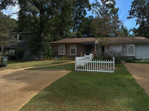 Tiny photo for 312 Whetherbine Way East Way, Tallahassee, FL 32301 (MLS # 391691)