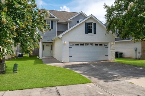 A home in TALLAHASSEE