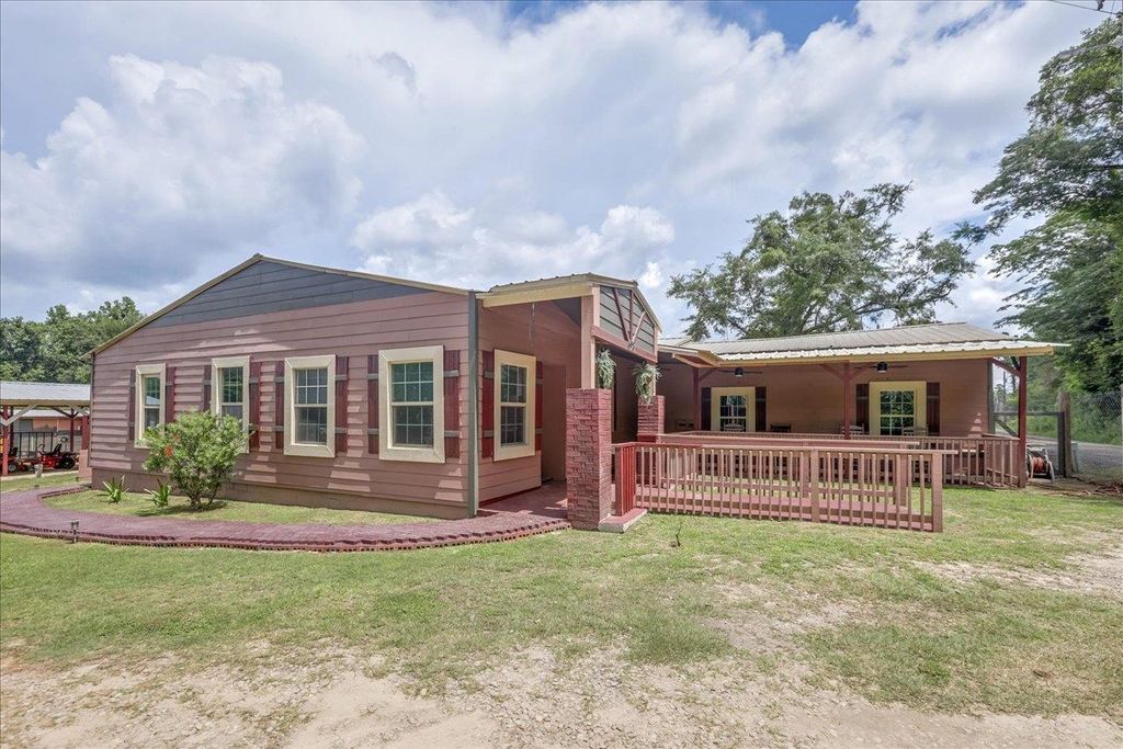 Photo of 698 Liberty Road #2, Quincy, FL 32351 (MLS # 389474)