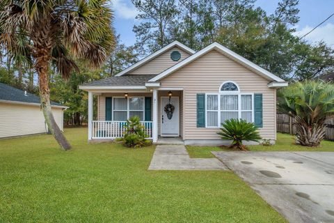 A home in Crawfordville