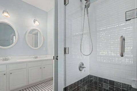Tiny photo for 1112 Morningside Court, Tallahassee, FL 32301 (MLS # 401676)