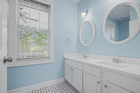 Tiny photo for 1112 Morningside Court, Tallahassee, FL 32301 (MLS # 401676)
