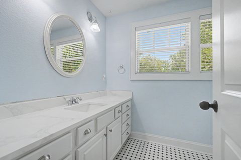 Tiny photo for 1112 Morningside Court, Tallahassee, FL 32301 (MLS # 401676)