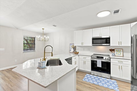 Tiny photo for 4411 Stratfordshire Court, Tallahassee, FL 32309 (MLS # 402838)