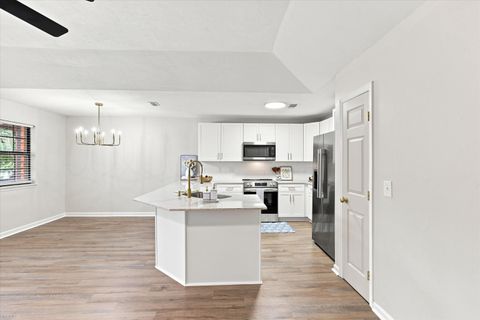 Tiny photo for 4411 Stratfordshire Court, Tallahassee, FL 32309 (MLS # 402838)