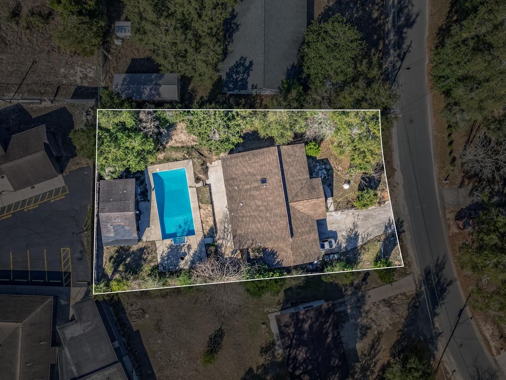 Photo of 3620 S LAKEWOOD Drive, Tallahassee, FL 32305 (MLS # 395103)