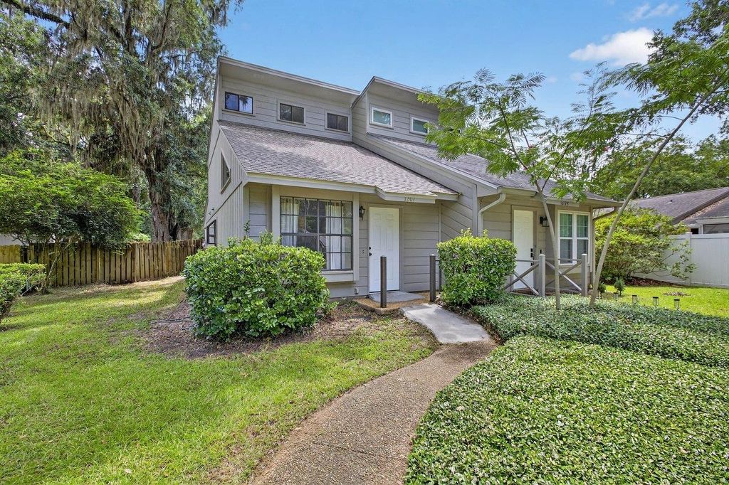 Photo of 1207 Brafforton Drive #A, Tallahassee, FL 32311 (MLS # 387615)
