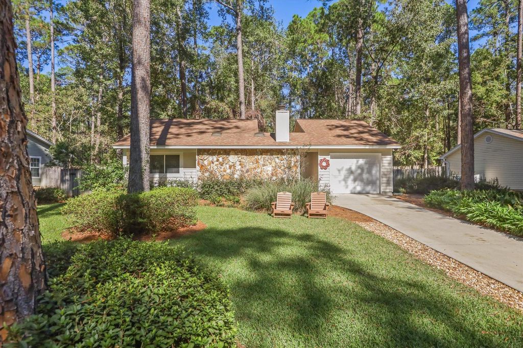 Photo of 2349 Tuscavilla Road, Tallahassee, FL 32312 (MLS # 392118)