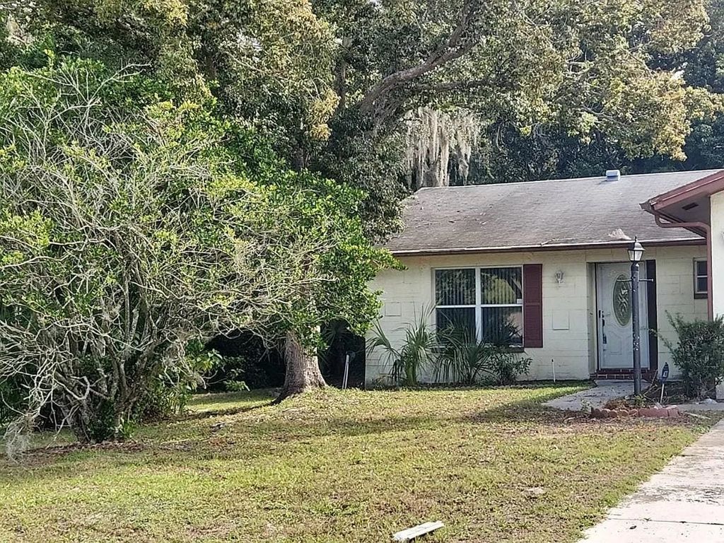 Photo of 10501 Hardwood Court, Other Florida, FL 34668 (MLS # 393376)