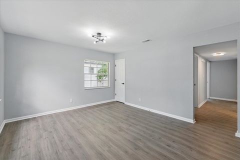 Tiny photo for 2034 Hillsborough Street, Tallahassee, FL 32310 (MLS # 387633)
