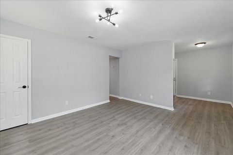 Tiny photo for 2034 Hillsborough Street, Tallahassee, FL 32310 (MLS # 387633)
