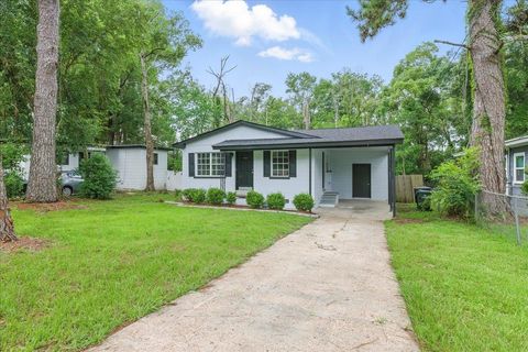 Tiny photo for 2034 Hillsborough Street, Tallahassee, FL 32310 (MLS # 387633)