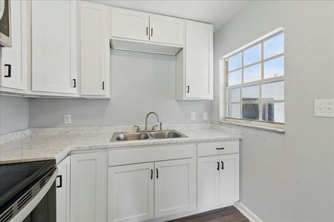 Tiny photo for 2034 Hillsborough Street, Tallahassee, FL 32310 (MLS # 387633)