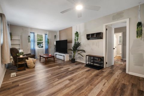 Tiny photo for 2036 HILLSBOROUGH Street, Tallahassee, FL 32310 (MLS # 400205)