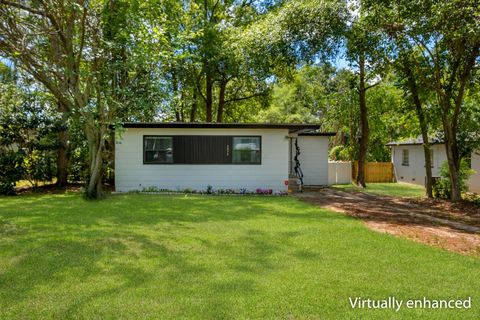 Photo of 2036 HILLSBOROUGH Street, Tallahassee, FL 32310 (MLS # 400205)