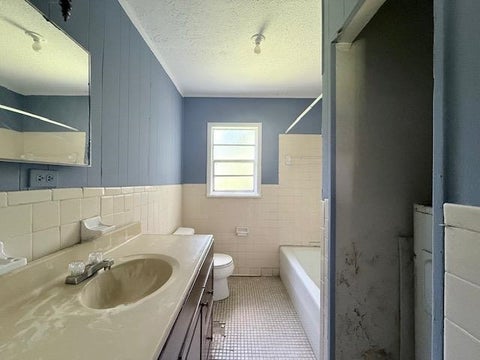 Tiny photo for 27 Mead Street, Greensboro, FL 32330 (MLS # 401855)