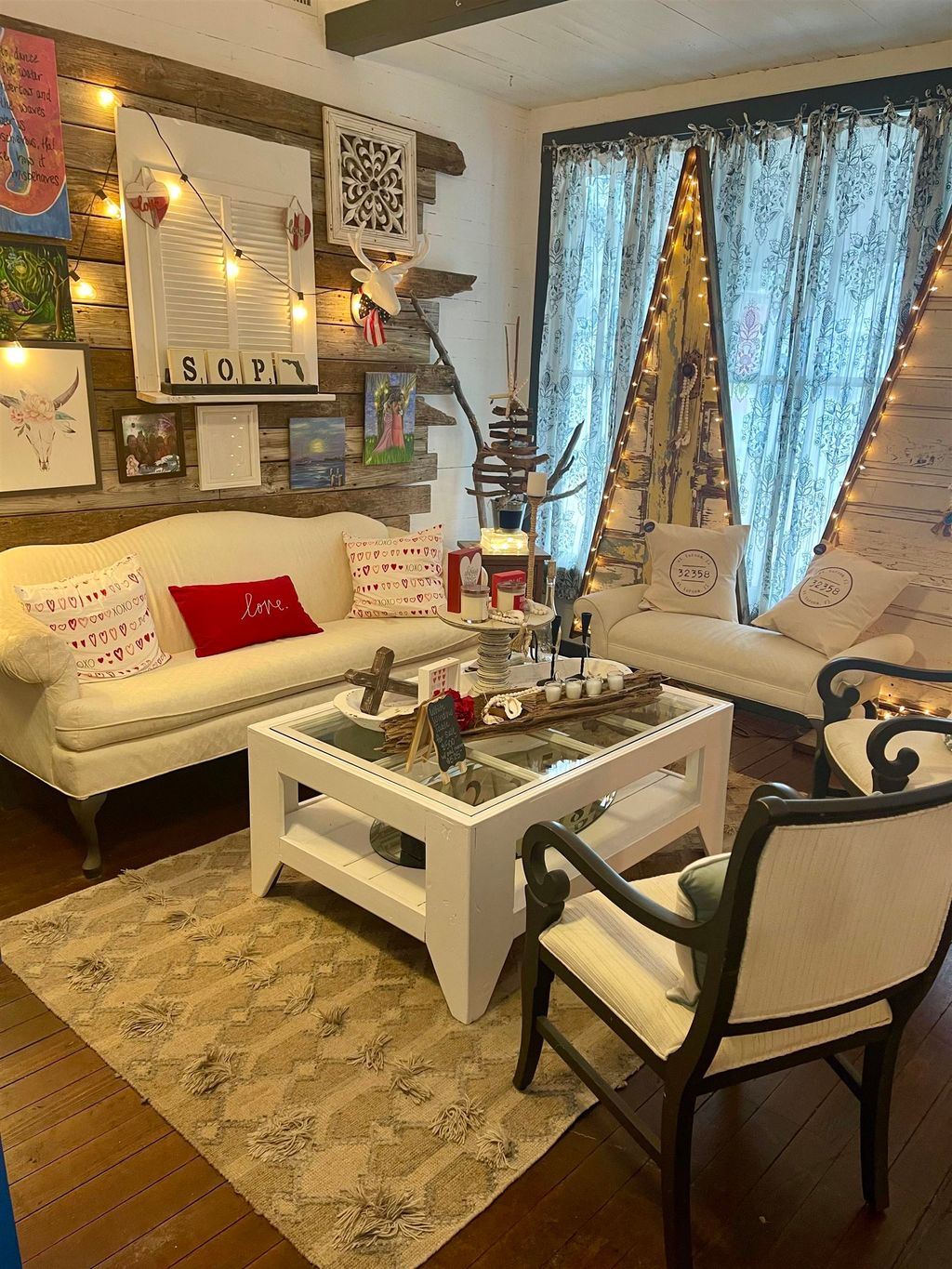 Photo of 118 MUNICIPAL Avenue, Sopchoppy, FL 32358 (MLS # 394996)