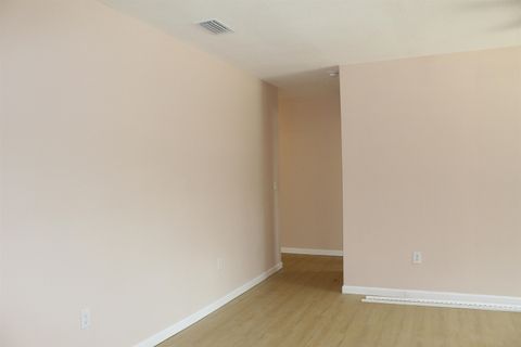 Tiny photo for 146 SE Bunker Street, Madison, FL 32340 (MLS # 399126)