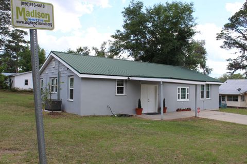Tiny photo for 146 SE Bunker Street, Madison, FL 32340 (MLS # 399126)