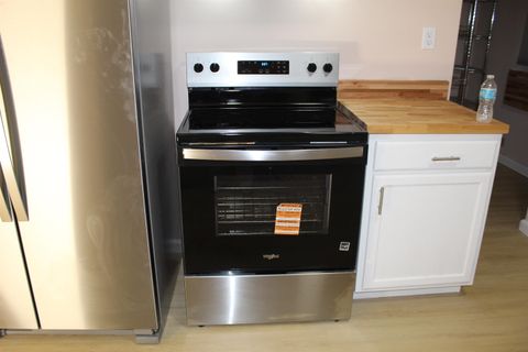 Tiny photo for 146 SE Bunker Street, Madison, FL 32340 (MLS # 399126)