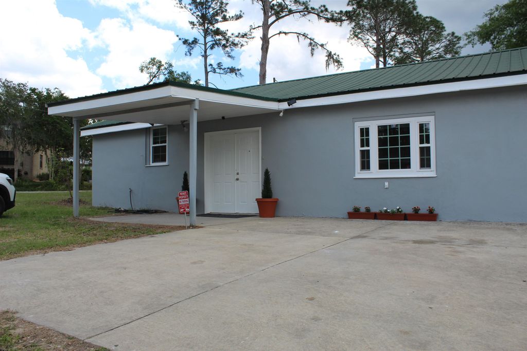 Photo of 146 SE Bunker Street, Madison, FL 32340 (MLS # 399126)