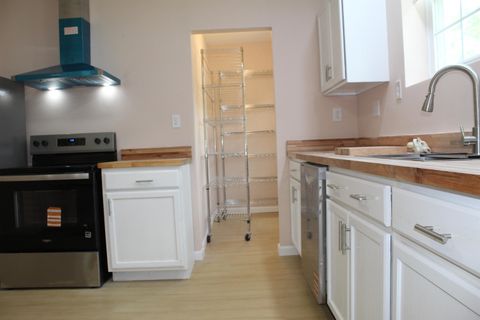 Tiny photo for 146 SE Bunker Street, Madison, FL 32340 (MLS # 399126)